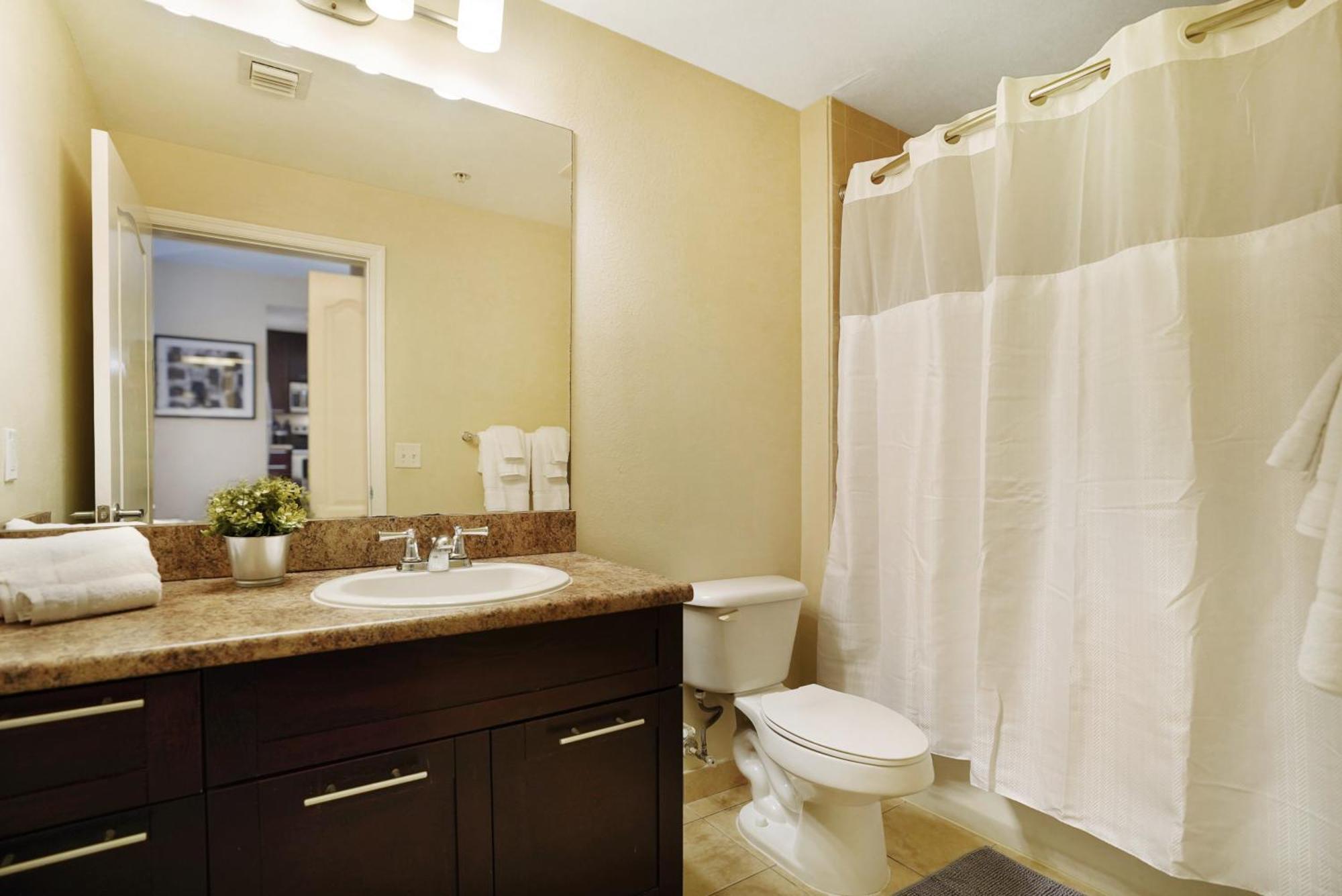 Dharma Home Suites South Miami At Red Road Commons Extérieur photo