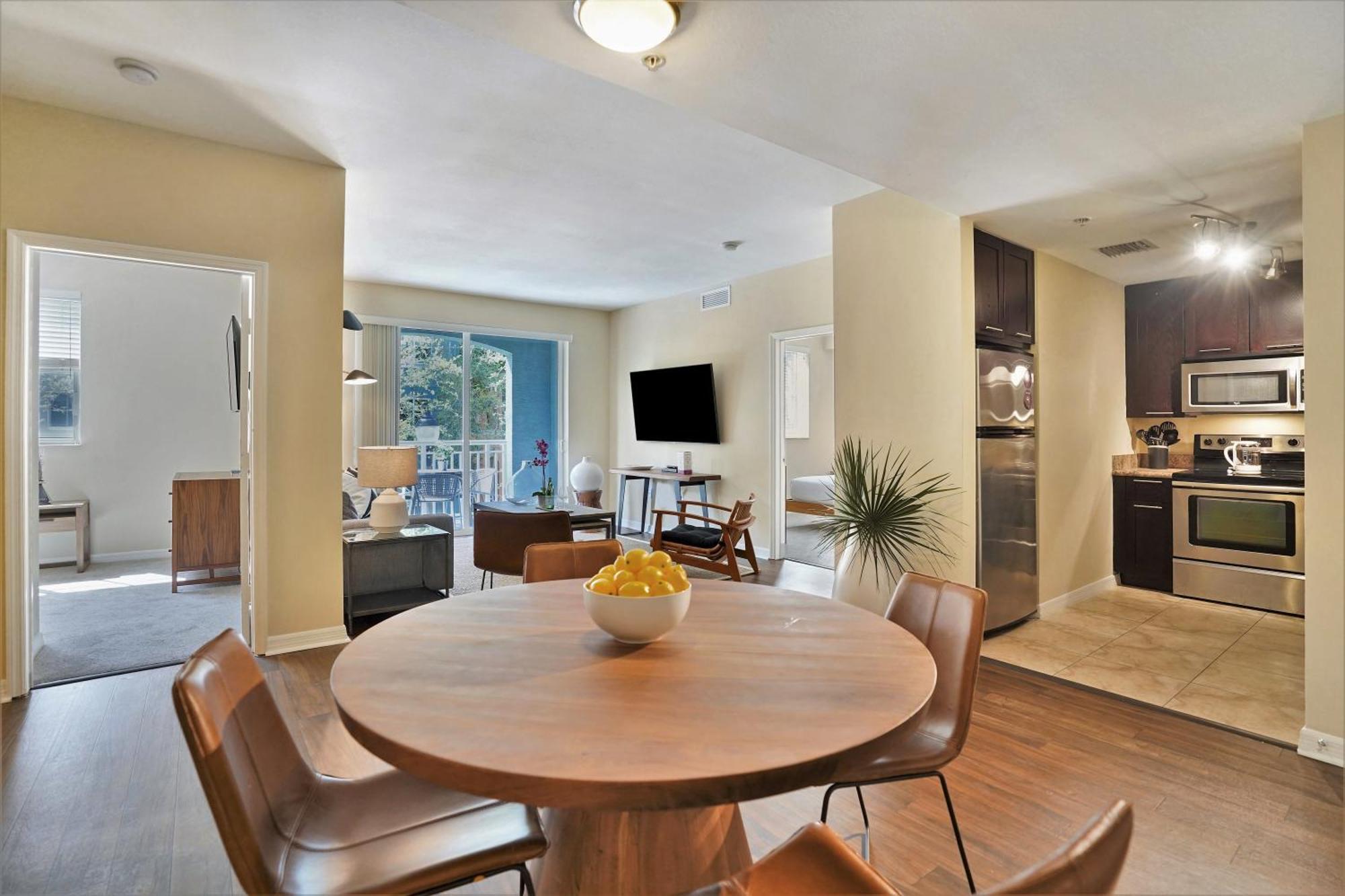 Dharma Home Suites South Miami At Red Road Commons Extérieur photo