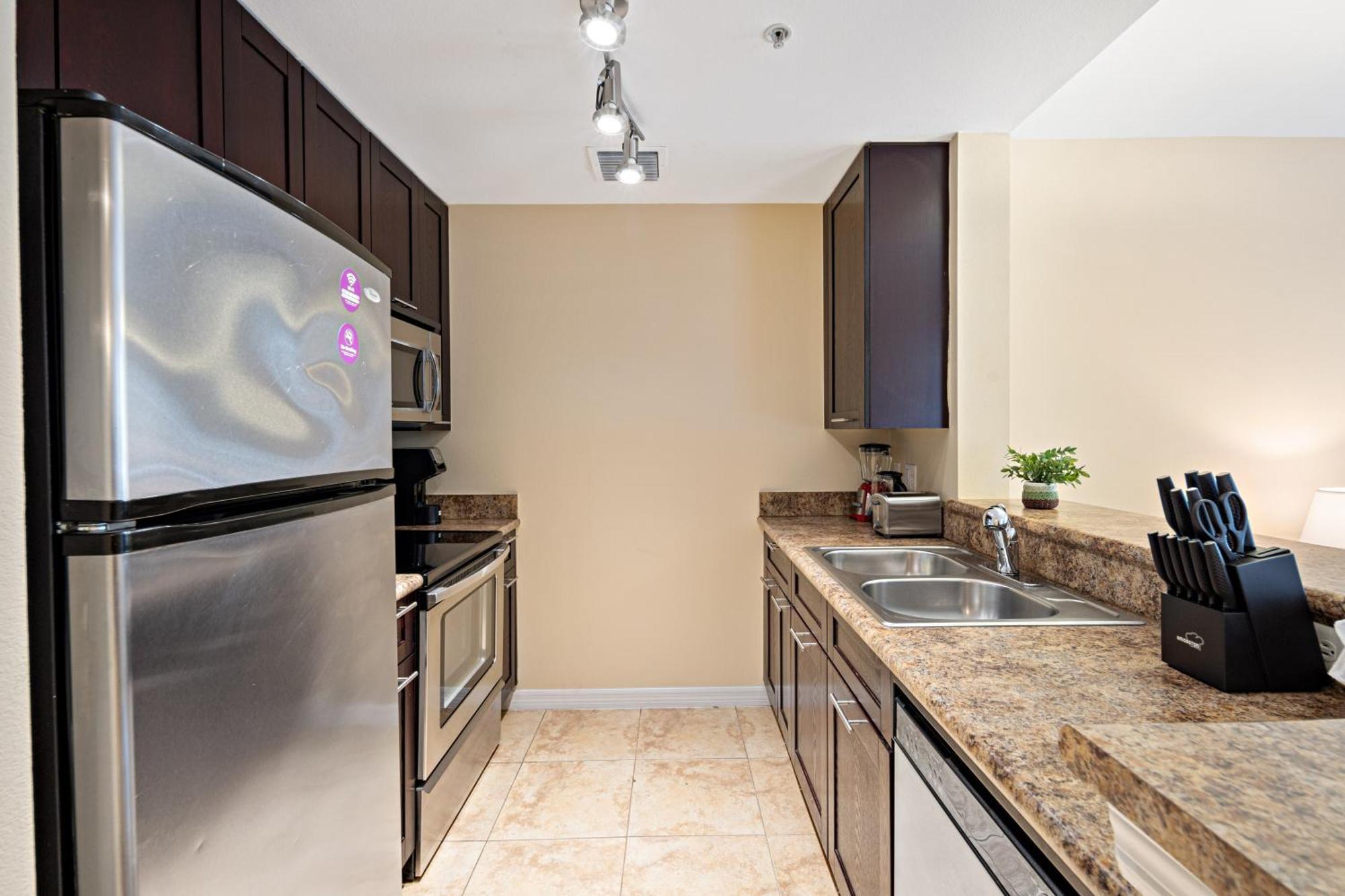 Dharma Home Suites South Miami At Red Road Commons Extérieur photo