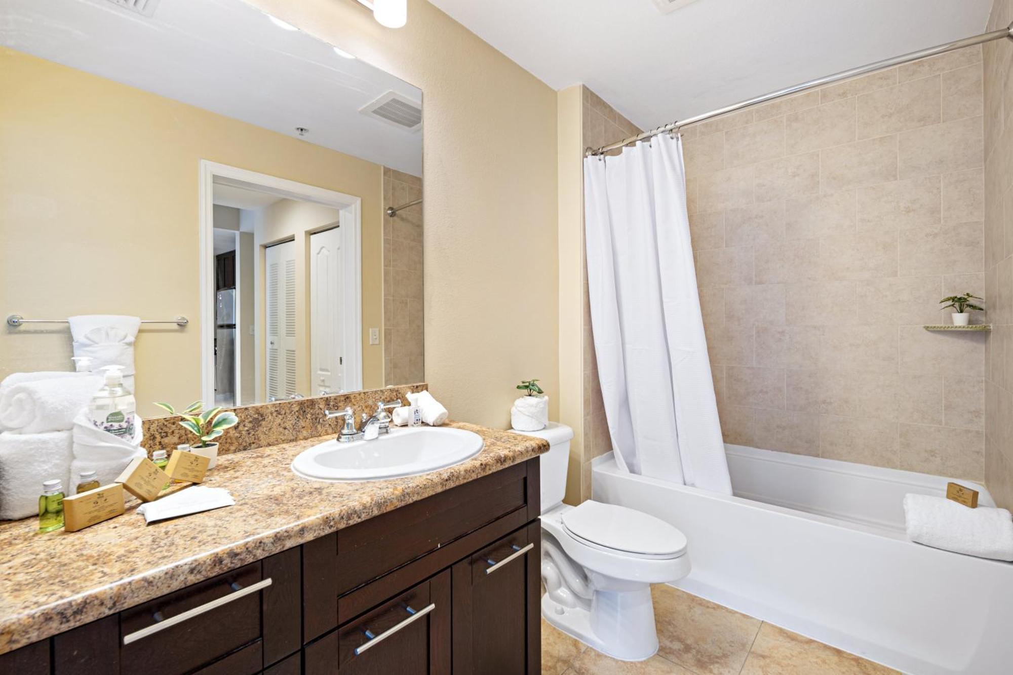 Dharma Home Suites South Miami At Red Road Commons Extérieur photo