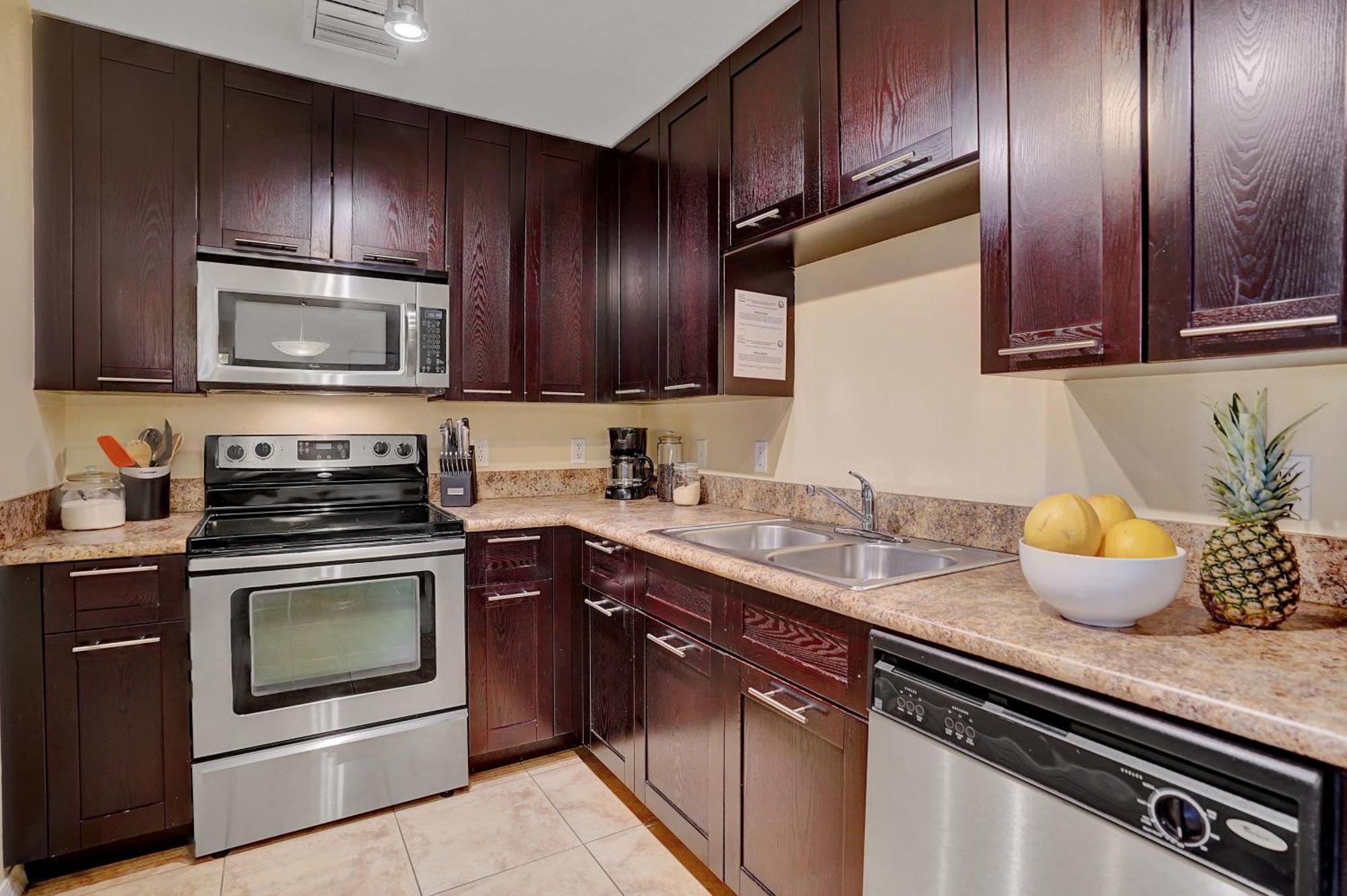 Dharma Home Suites South Miami At Red Road Commons Extérieur photo