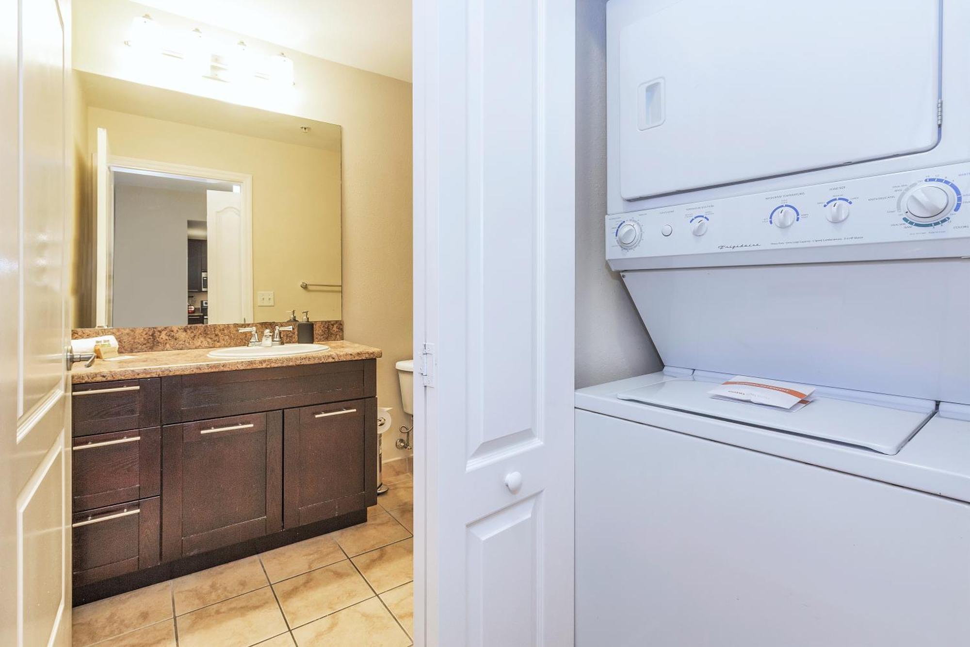 Dharma Home Suites South Miami At Red Road Commons Extérieur photo